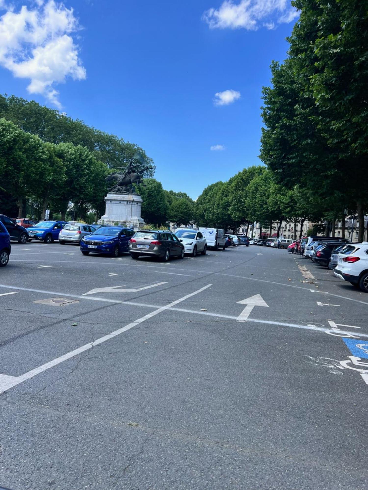 La Tour De L Horloge, Appt Typique A 500M Du Chateau Chinon Luaran gambar