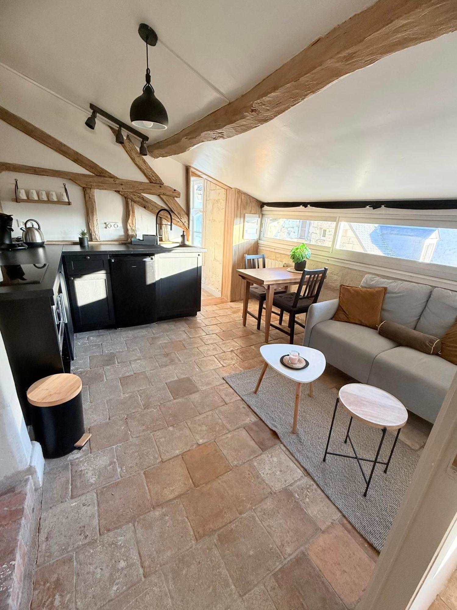 La Tour De L Horloge, Appt Typique A 500M Du Chateau Chinon Luaran gambar